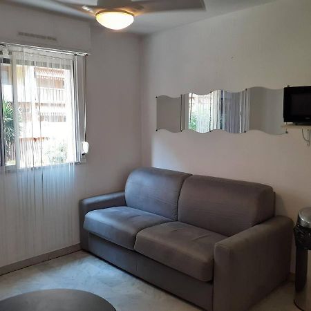 Studio Bord De Mer Nice Ouest Apartment Exterior foto